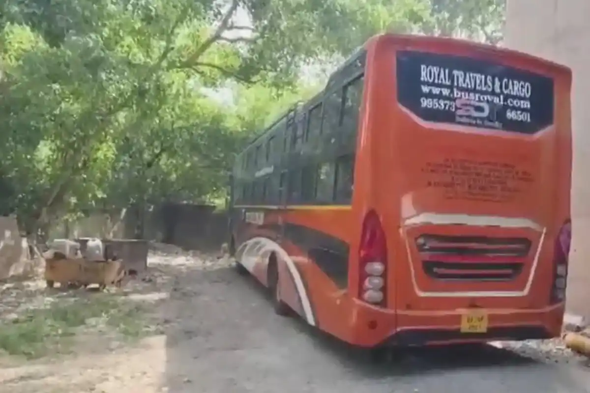 Delhi private bus gangrape case accused arrested: दिल्ली में निजी बस में महिला से गैंगरेप, पुलिस ने दोनों आरोपियों को किया गिरफ्तार