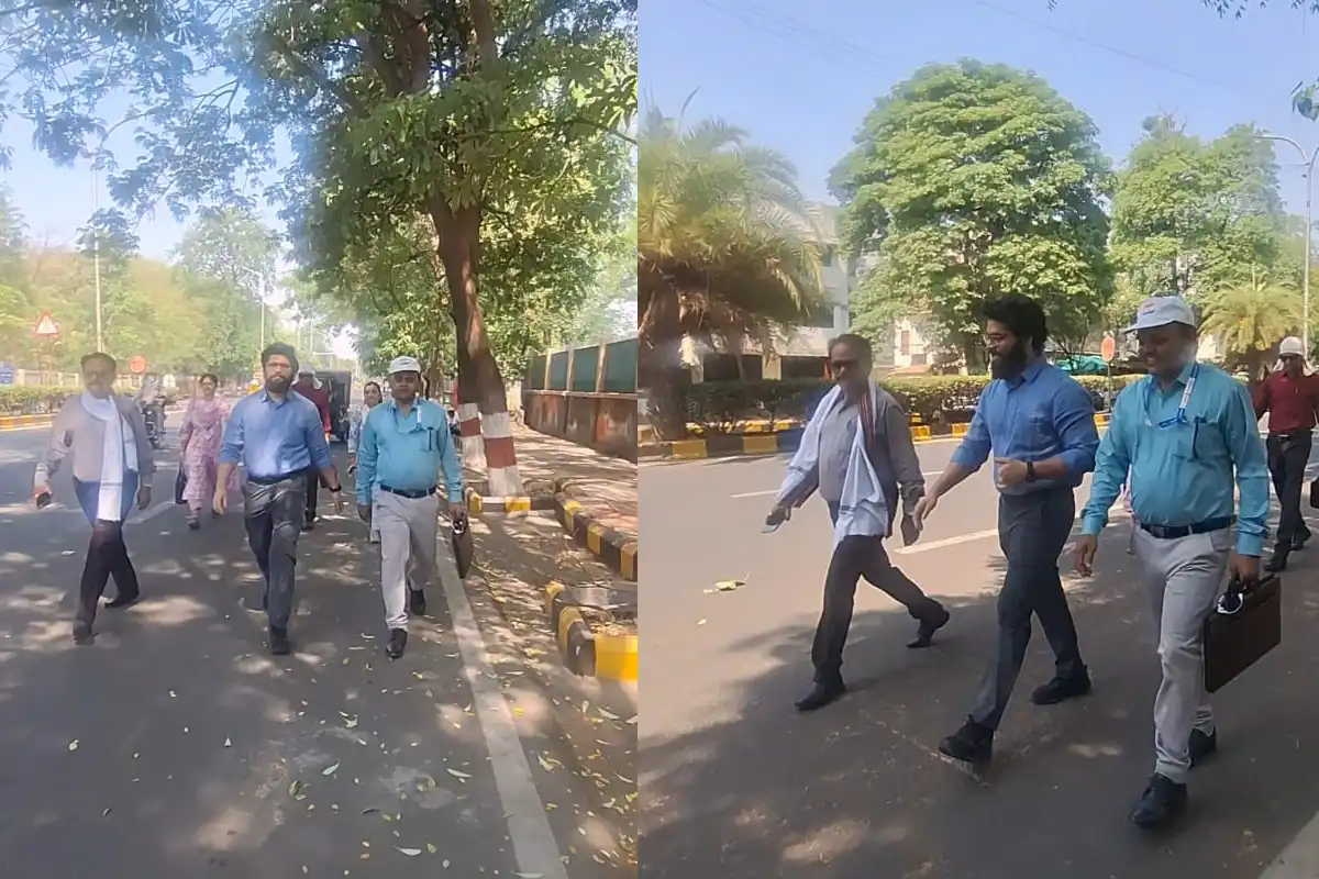 नागपुर: PM मोदी की मितव्ययिता अपील पर जिला परिषद CEO विनायक महामुनी पैदल पहुँचे दफ्तर, अधिकारी साइकिल और बस से भी आए