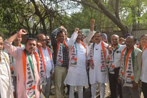 नागपुर में टोइंग व्यवस्था को लेकर राष्ट्रवादी कांग्रेस का बड़ा विरोध प्रदर्शन