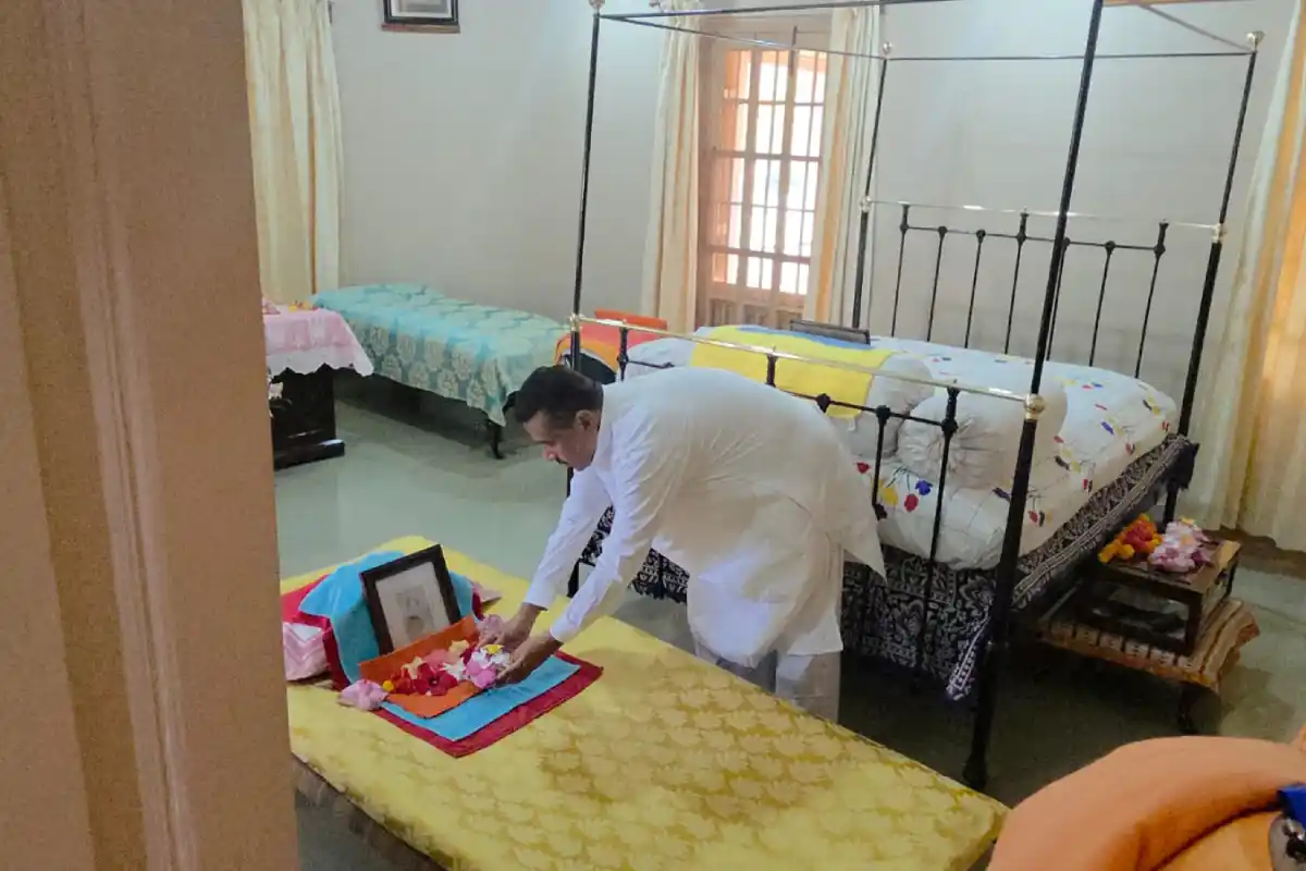 Suvendu Adhikari visits Belur Math Ramakrishna Mission: बेलूड़ मठ में मुख्यमंत्री शुभेंदु अधिकारी ने संतों से मुलाकात की