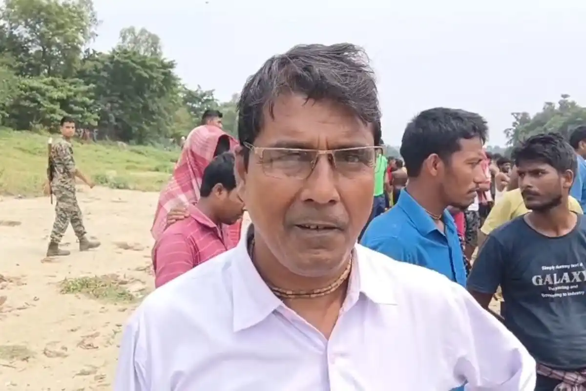 Malda News: नदी में नहाने गए दो नाबालिग लापता, पुरातन मालदा में इलाके में बढ़ी चिंता 17 Two minors missing in Malda river West Bengal: नदी में नहाने गए दो नाबालिग लापता, पुरातन मालदा में इलाके में बढ़ी चिंता
