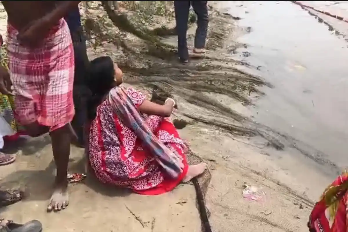 Malda News: नदी में नहाने गए दो नाबालिग लापता, पुरातन मालदा में इलाके में बढ़ी चिंता 13 Two minors missing in Malda river West Bengal: नदी में नहाने गए दो नाबालिग लापता, पुरातन मालदा में इलाके में बढ़ी चिंता