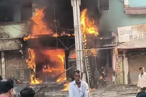 बंद थी दुकान, फिर भी मचा हंगामा, नागपुर में बिरयानी सेंटर में सिलेंडर फटा