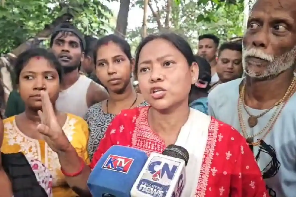 बेहाला में महिलाओं ने नशे के अड्डों को तोड़ा, इलाके में बढ़ते नशे पर लोगों का गुस्सा 15 Kolkata Behala drug den demolished by women: बेहाला में महिलाओं ने नशे के अड्डों को तोड़ा, इलाके में बढ़ते नशे पर लोगों का गुस्सा