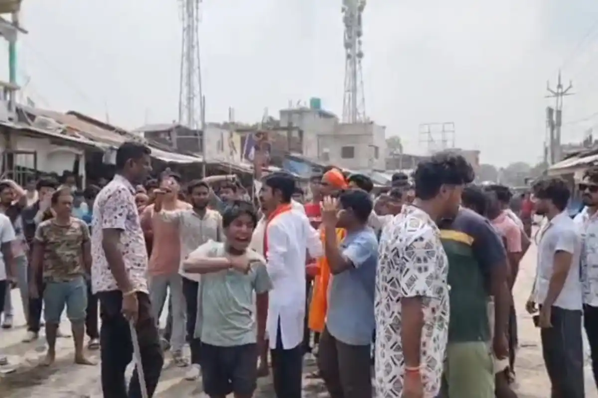 महिला से छेड़छाड़ का विरोध करने पर मालदा में भाजपा नेता और वकील पर धारदार हथियार से हमला 16 BJP Lawyer Attacked Malda West Bengal: महिला से छेड़छाड़ का विरोध करने पर मालदा में भाजपा नेता और वकील पर धारदार हथियार से हमला
