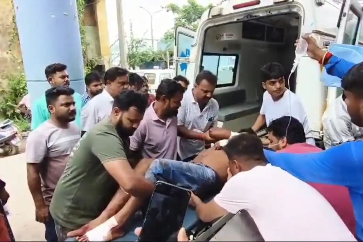 BJP Lawyer Attacked Malda West Bengal: महिला से छेड़छाड़ का विरोध करने पर मालदा में भाजपा नेता और वकील पर धारदार हथियार से हमला