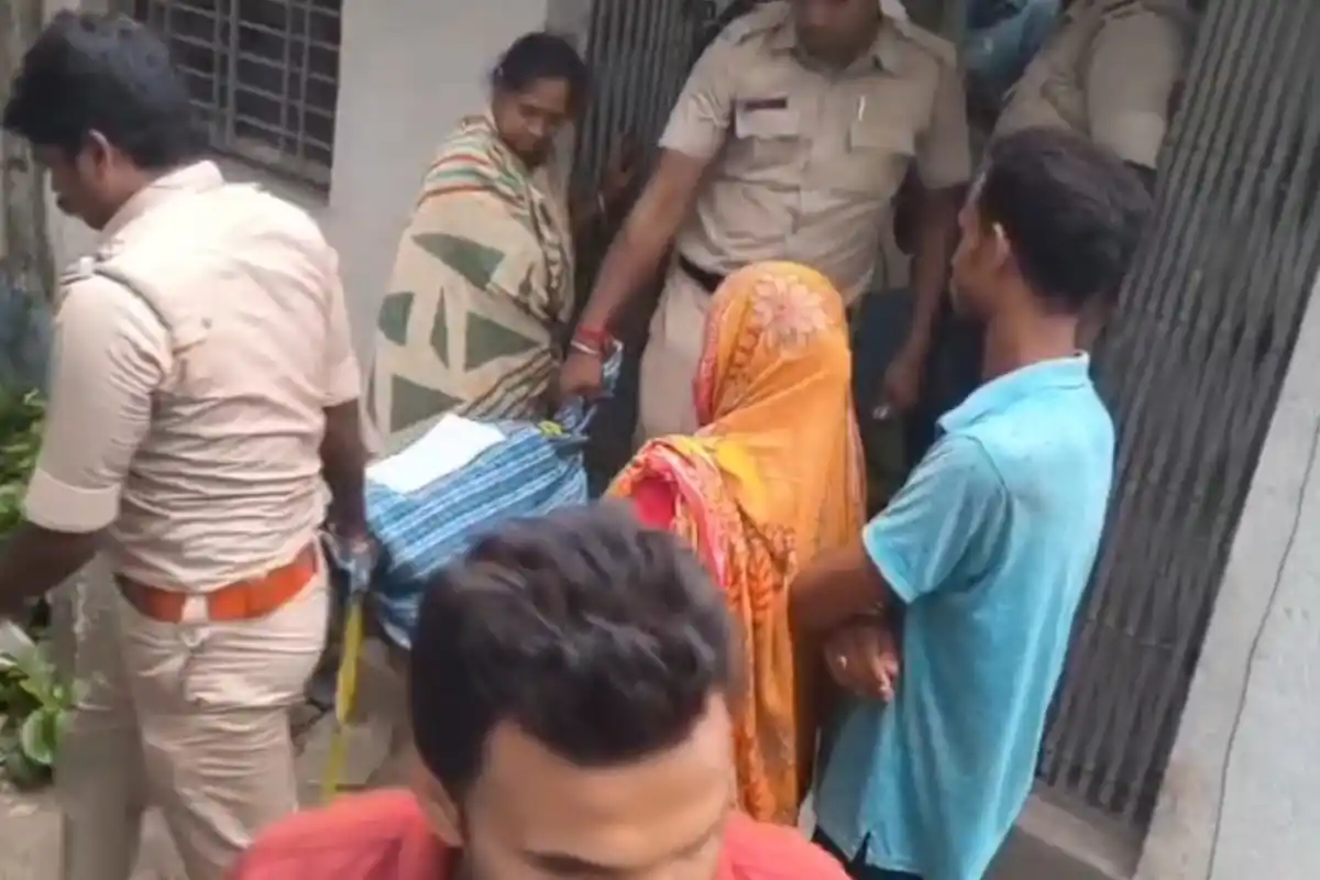 Baduria municipality chairman arrested cash Government tarpaulin: बादुड़िया नगर पालिका चेयरमैन की गिरफ्तारी के बाद 80 लाख रुपये और सरकारी तिरपाल बरामद