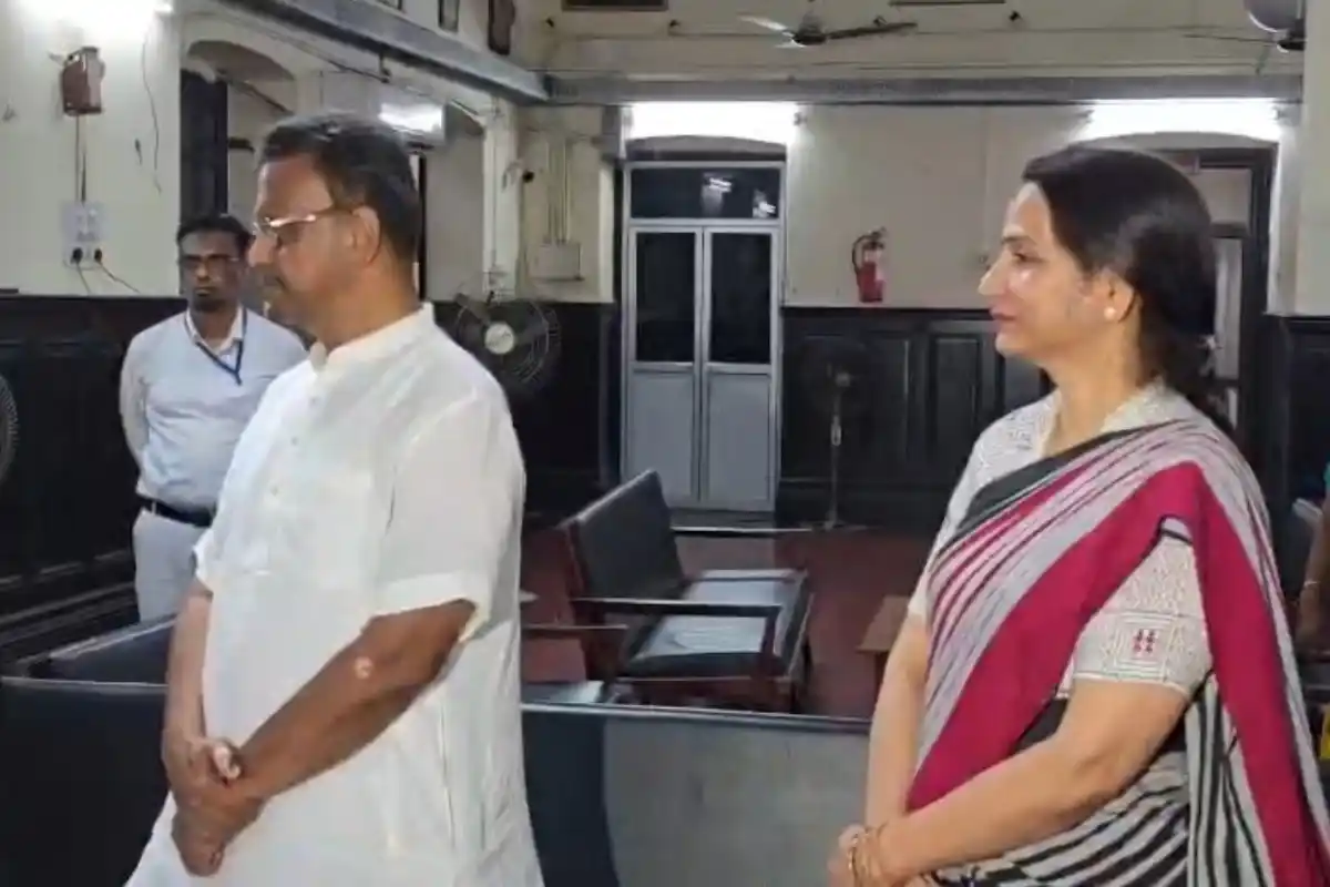 कोलकाता नगर निगम में मनाई गई नजरुल की जयंती, एकता और भाईचारे का दिया संदेश 15 Kazi Nazrul Islam 127th birth anniversary Kolkata Municipal Corporation: कोलकाता नगर निगम में मनाई गई नजरुल की जयंती, एकता और भाईचारे का दिया संदेश