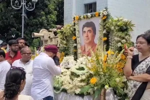 Kolkata News: अनीक दत्ता के निधन से टॉलीवुड में शोक, लॉकेट चटर्जी ने जताया दुख
