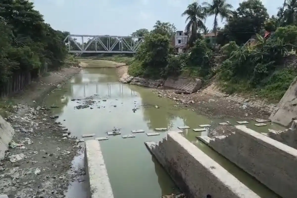 Pujali lockgate inspection Agnimitra Paul South 24 Parganas: पुजाली में बारिश से पहले निकासी व्यवस्था का जायजा, लॉकगेट और नालों की स्थिति की समीक्षा