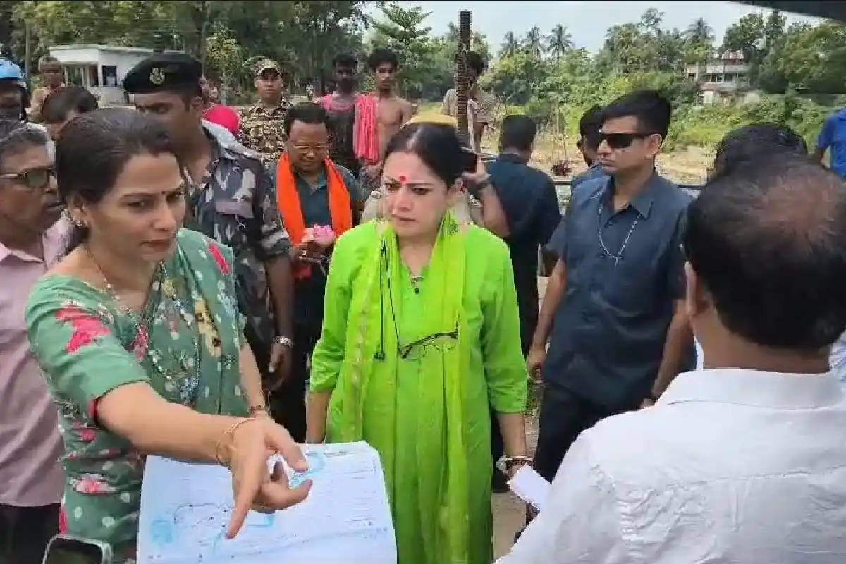 Pujali lockgate inspection Agnimitra Paul South 24 Parganas: पुजाली में बारिश से पहले निकासी व्यवस्था का जायजा, लॉकगेट और नालों की स्थिति की समीक्षा