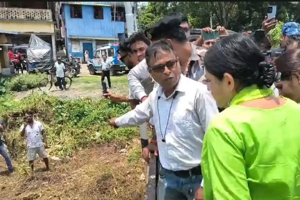 Pujali lockgate inspection Agnimitra Paul South 24 Parganas: पुजाली में बारिश से पहले निकासी व्यवस्था का जायजा, लॉकगेट और नालों की स्थिति की समीक्षा