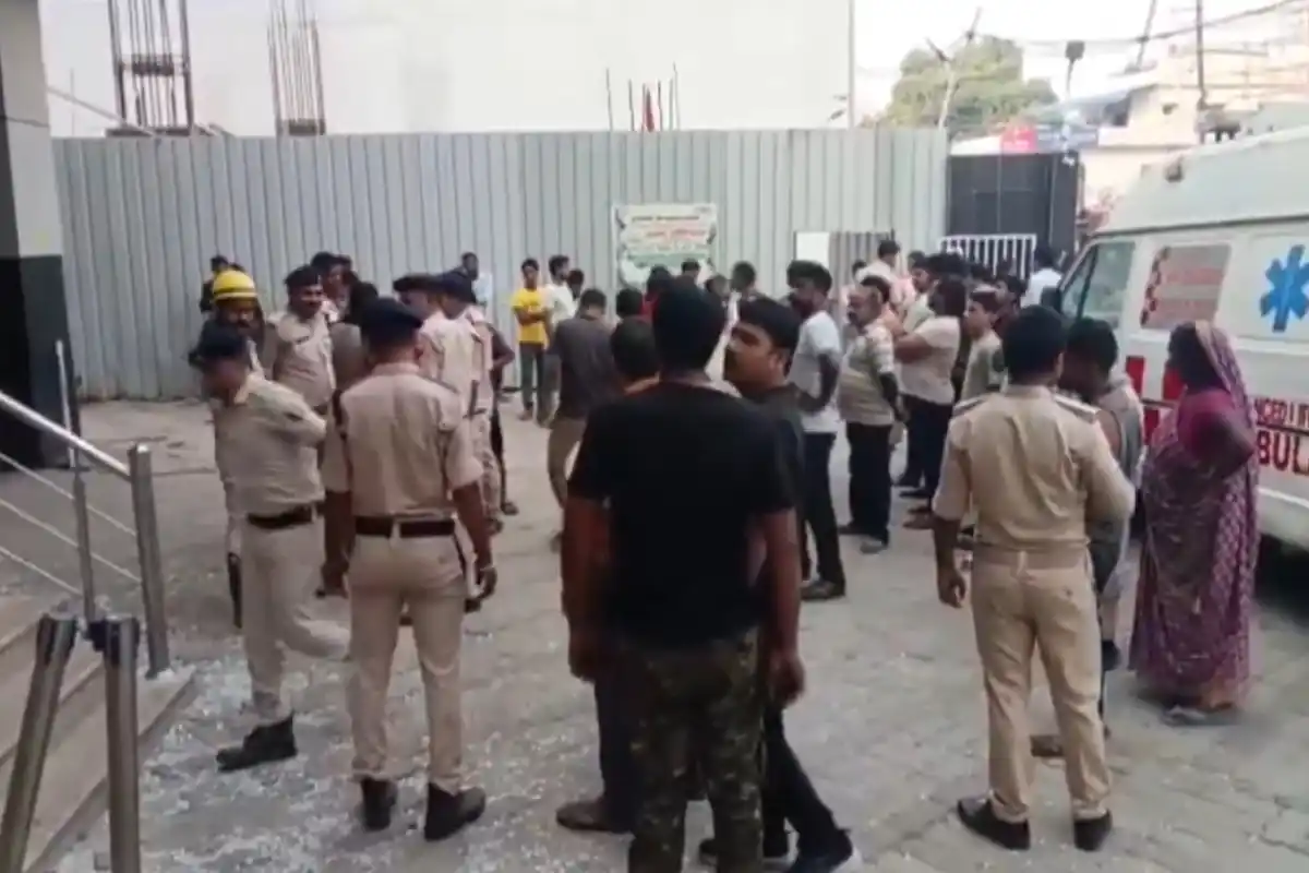 Muzaffarpur Hospital ICU Fire Deaths: मुजफ्फरपुर के अस्पताल में आईसीयू में लगी भीषण आग, चार मरीजों की मौत, कई अन्य घायल