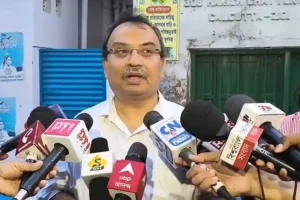 कोलकाता निगम में कामकाज प्रभावित होने के बीच फिरहाद हाकिम ने मेयर पद से इस्तीफा दिया