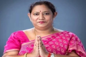 TMC पर बढ़ा दबाव! फिरहाद हकीम के बाद बिधाननगर की मेयर कृष्णा चक्रवर्ती ने भी दिया इस्तीफा
