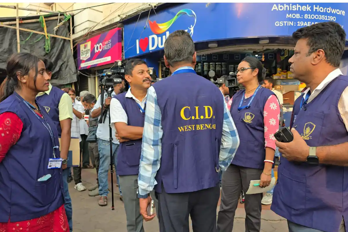 Kolkata News: कालीघाट में अभिषेक बनर्जी के घर फिर पहुंची सीआईडी, इलाके में बढ़ी हलचल