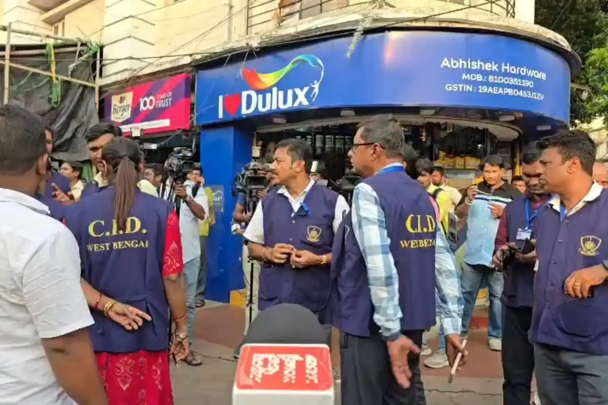 CID Team Revisits Abhishek Banerjee House Kalighat: कालीघाट में अभिषेक के घर फिर पहुंची सीआईडी, इलाके में बढ़ी हलचल