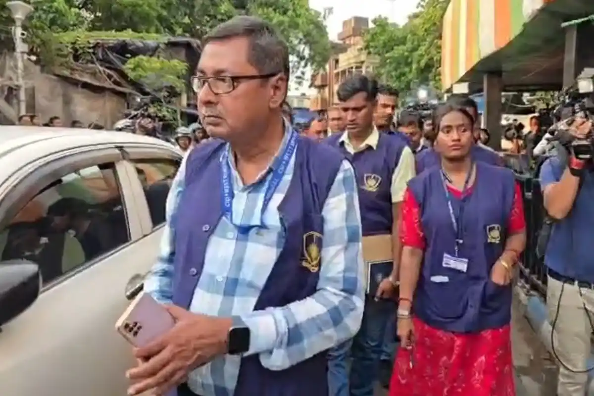 CID Team Revisits Abhishek Banerjee House Kalighat: कालीघाट में अभिषेक के घर फिर पहुंची सीआईडी, इलाके में बढ़ी हलचल