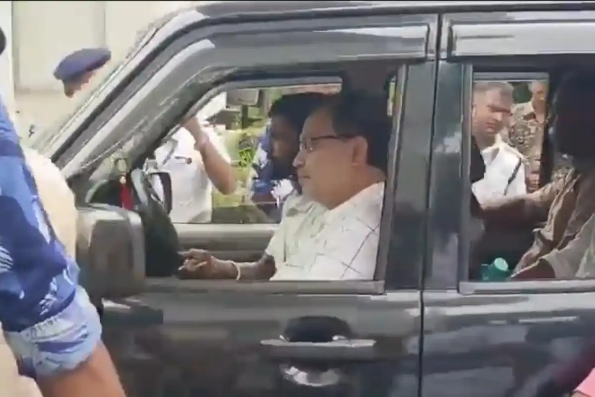 Kunal Ghosh Enters Bhawani Bhavan: भवानी भवन पहुंचे कुनाल घोष, राजनीतिक हलकों में चर्चा तेज