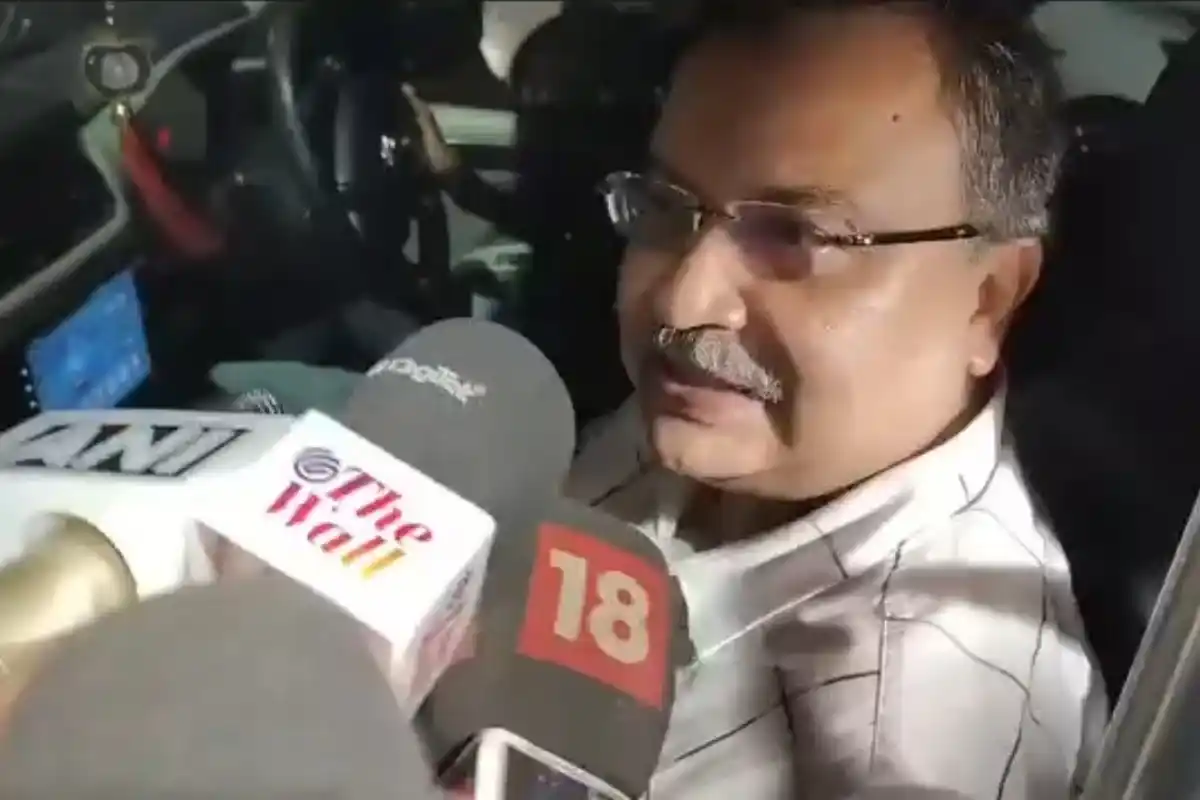 Kunal Ghosh meets Mamata Banerjee Kalighat: भवानी भवन से निकलकर सीधे कालीघाट में ममता बनर्जी के घर पहुंचे कुनाल घोष