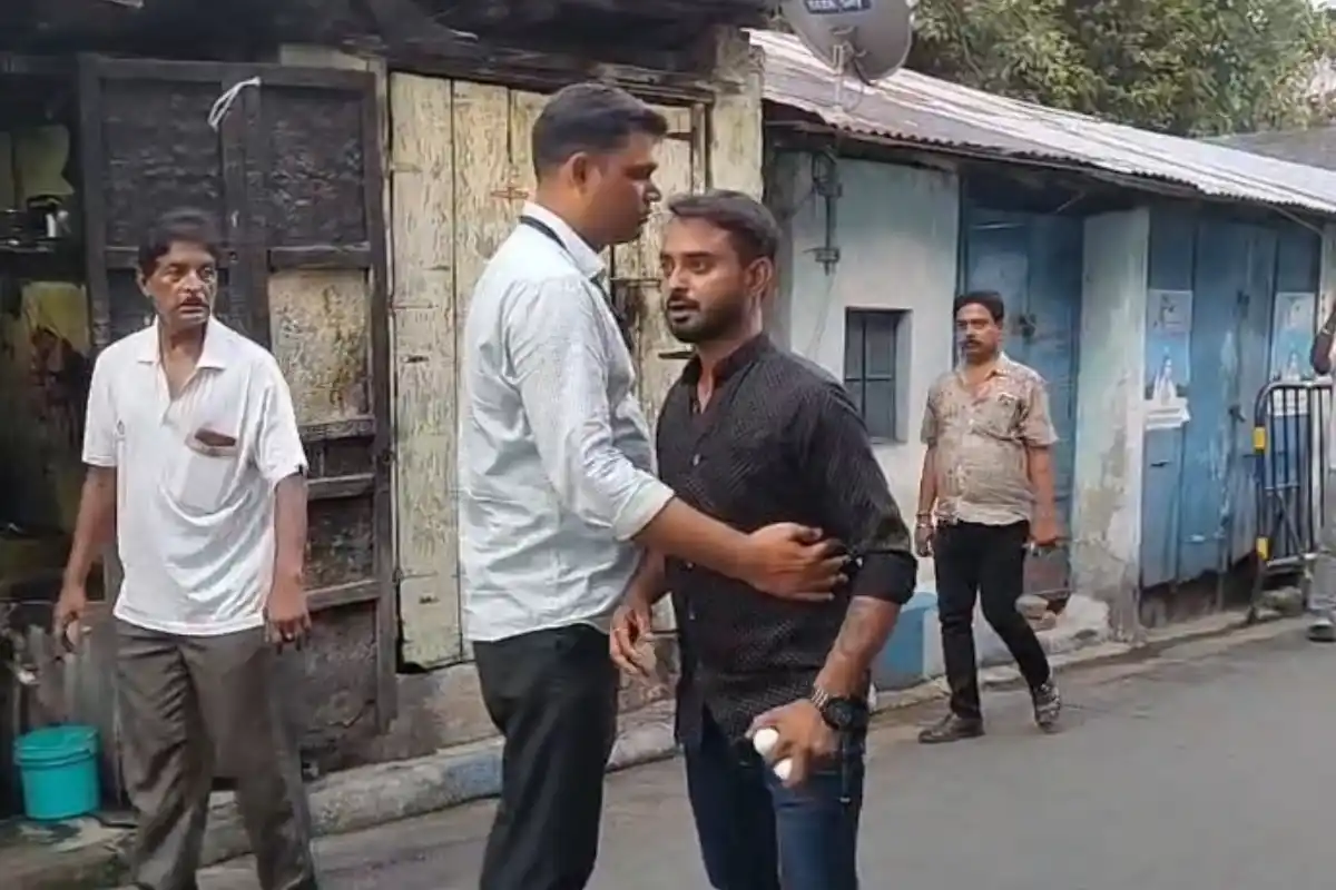 Kunal Ghosh egg attack Kalighat Kolkata: कालीघाट में ममता बनर्जी के घर के बाहर कुनाल घोष पर फेंका गया अंडा, राजनीतिक हलकों में चर्चा तेज