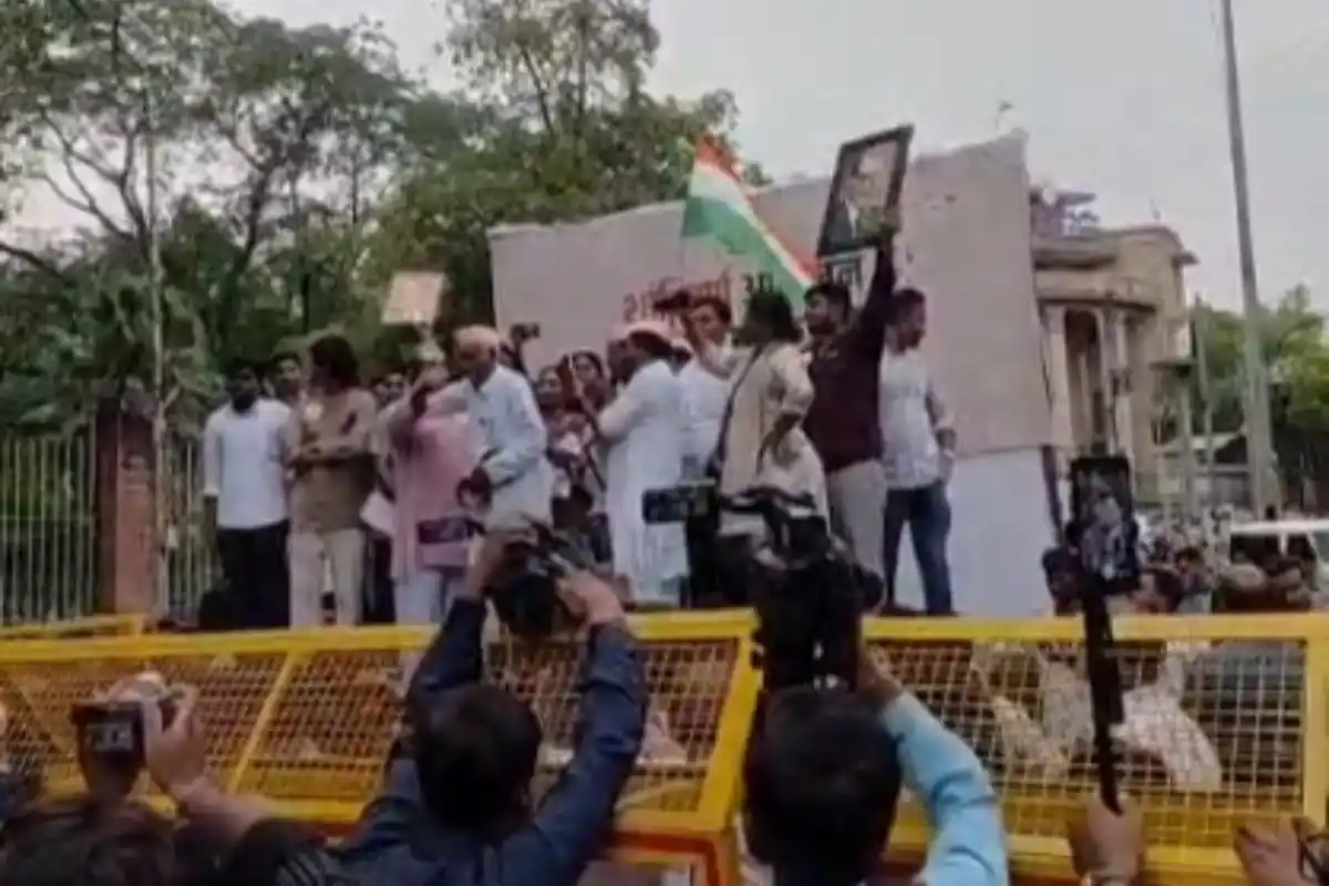 Nagpur Cockroach Andolan protest education minister resignation: नागपुर में युवाओं का बड़ा प्रदर्शन, इस्तीफे की मांग को लेकर दिनभर चला आंदोलन