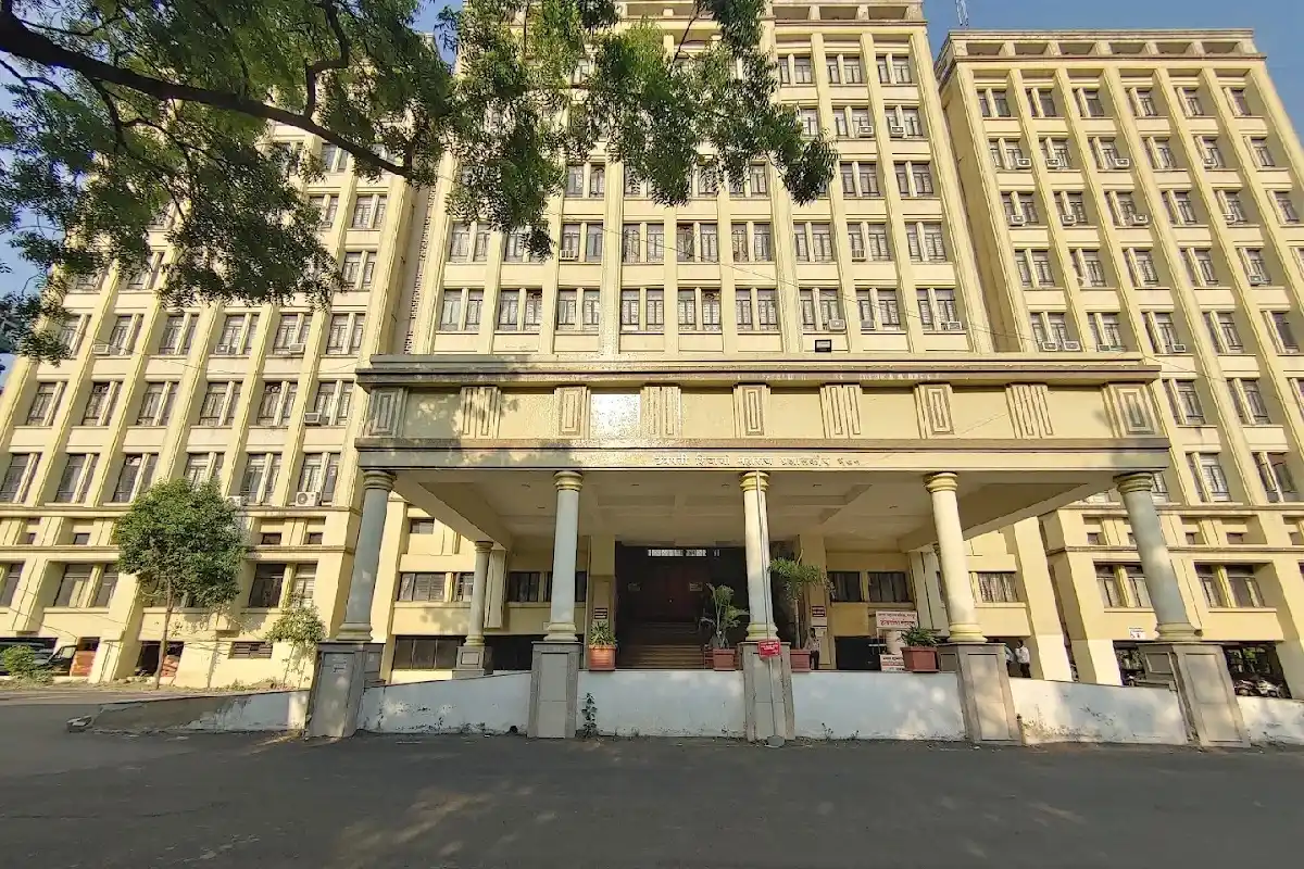 Nagpur News: आरटीआई में मनपा आयुक्त की गाड़ी के रखरखाव खर्च में पांच गुना बढ़ोतरी का खुलासा