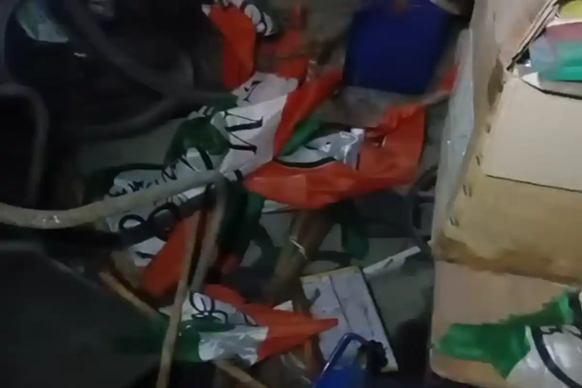 Asansol Refugee Development Centre TMC flags controversy: आसनसोल में शरणार्थी विकास केंद्र से पार्टी झंडे और राहत सामग्री मिलने पर भाजपा ने जताई आपत्ति