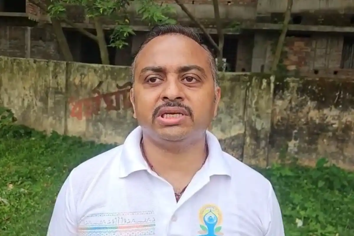 International Yoga Day celebration Kolkata Red Road: कोलकाता के रेड रोड पर हजारों लोगों ने किया योग, प्रधानमंत्री मोदी ने किया नेतृत्व
