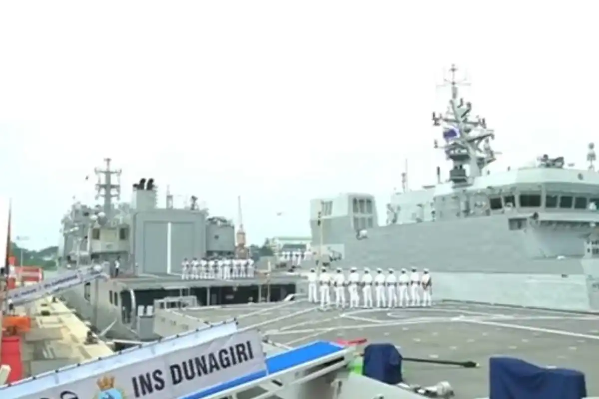 PM Modi Three Navy Warships Commissioned Kolkata: कोलकाता में तीन नए युद्धपोत नौसेना में शामिल, प्रधानमंत्री नरेंद्र मोदी रहे मौजूद