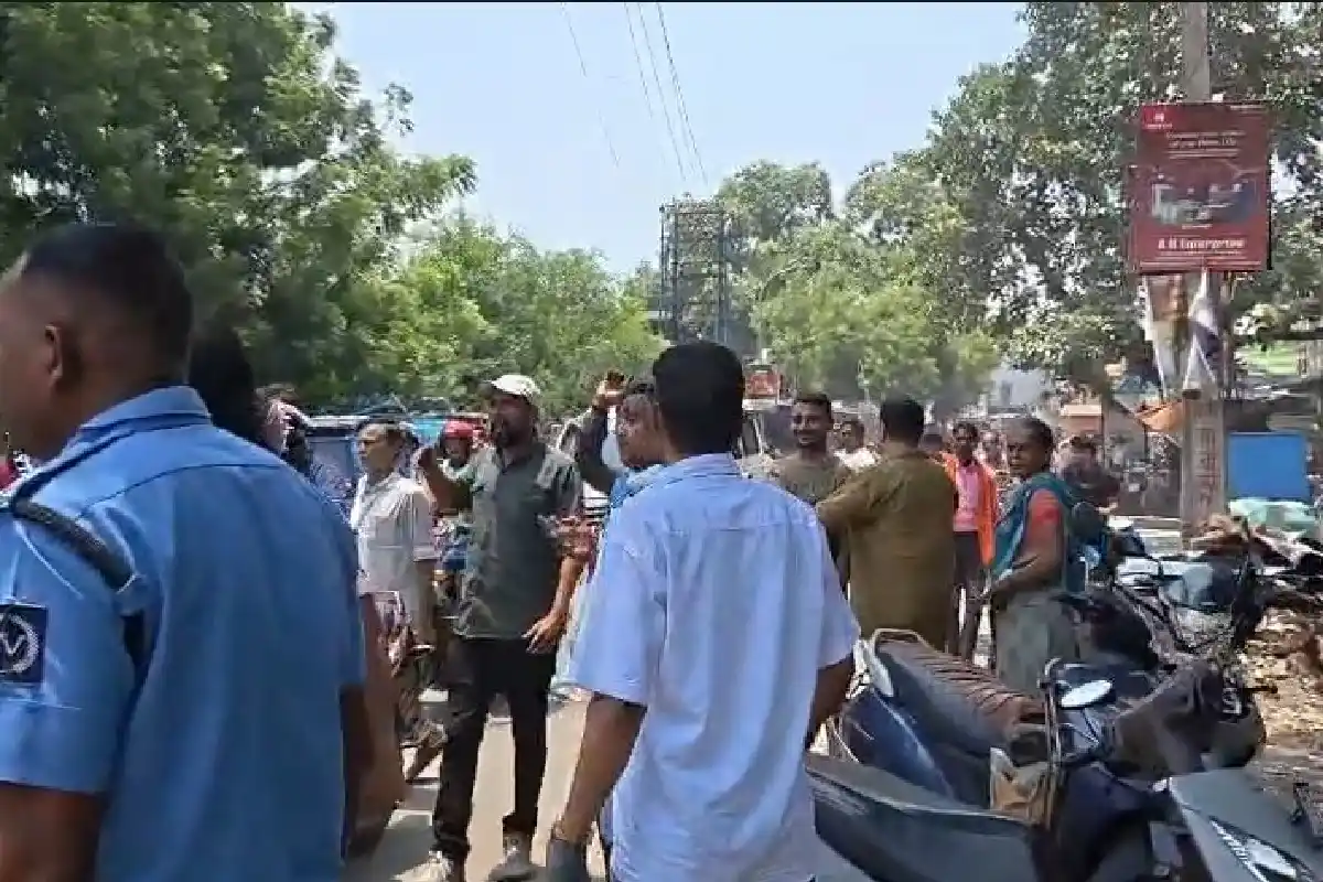Salanpur TMC leader police custody road show controversy: पुलिस हिरासत में तृणमूल नेता को सड़क पर चलाने की घटना से बढ़ा विवाद, सालानपुर में राजनीतिक बयानबाजी तेज