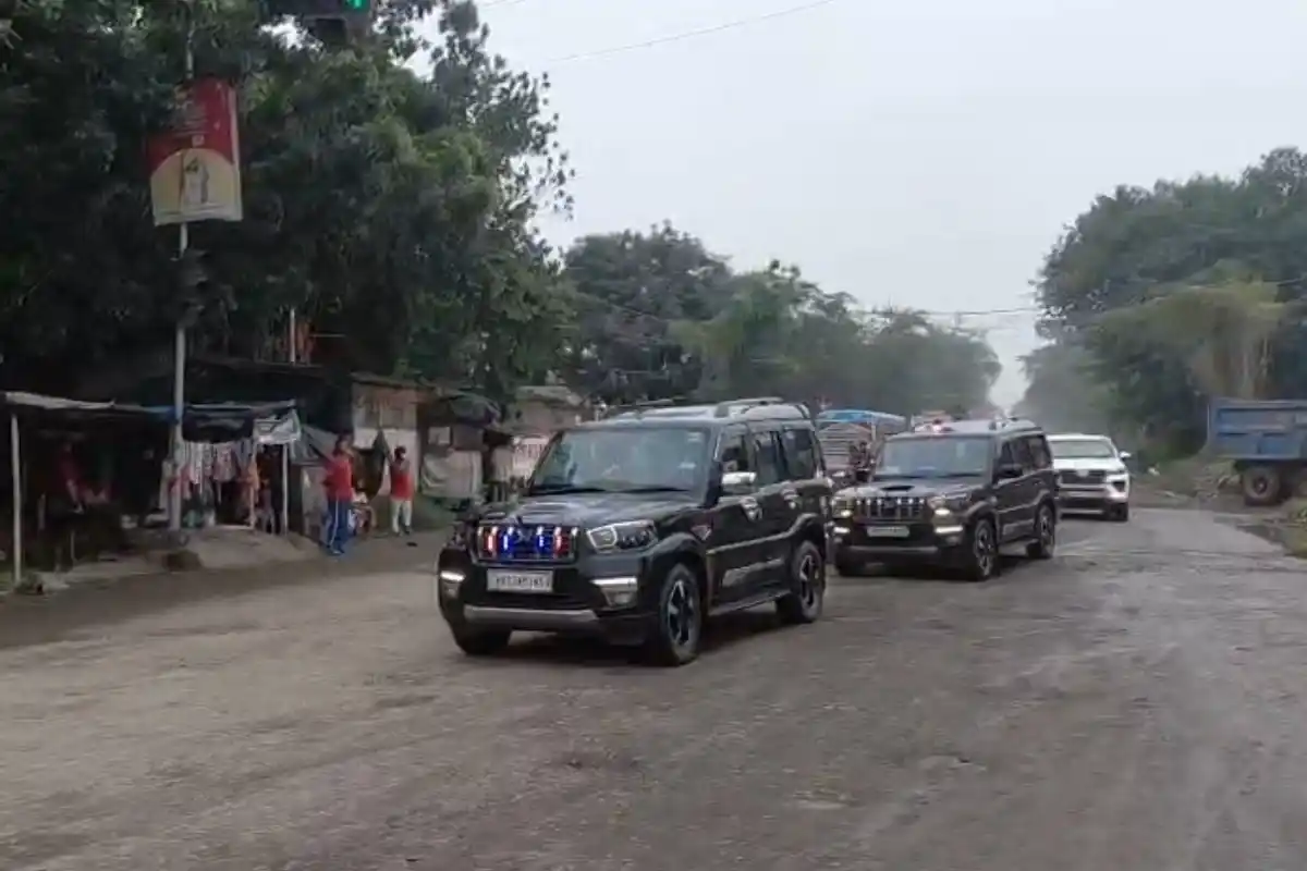 Taratala Roof Collapse CM Suvendu Adhikari Visit: तारातला छत गिरने की दुर्घटना के बाद मौके पर पहुंचे मुख्यमंत्री शुभेंदु अधिकारी