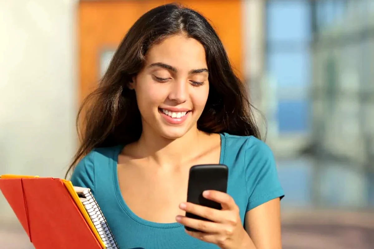 Recharge Plan: सिर्फ 30 जून तक मौका! मात्र ₹997 में 150 दिन तक रोज 2GB डेटा और अनलिमिटेड कॉलिंग