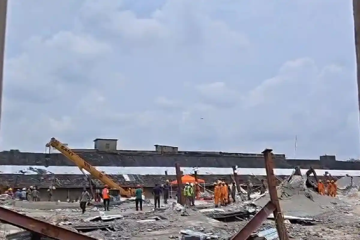 NDRF thermal imaging rescue operation Taratala Kolkata: तारातला बचाव अभियान में थर्मल कैमरा और लाइफ डिटेक्टर मशीन से तेज हुई तलाश