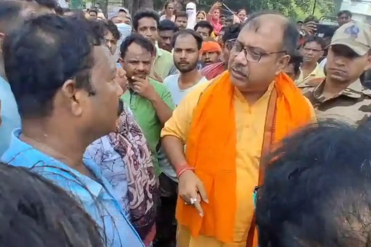 Asansol road accident delivery boys death: आसनसोल में सड़क हादसे में दो ऑनलाइन डिलीवरी कर्मियों की मौत, चालक गिरफ्तार