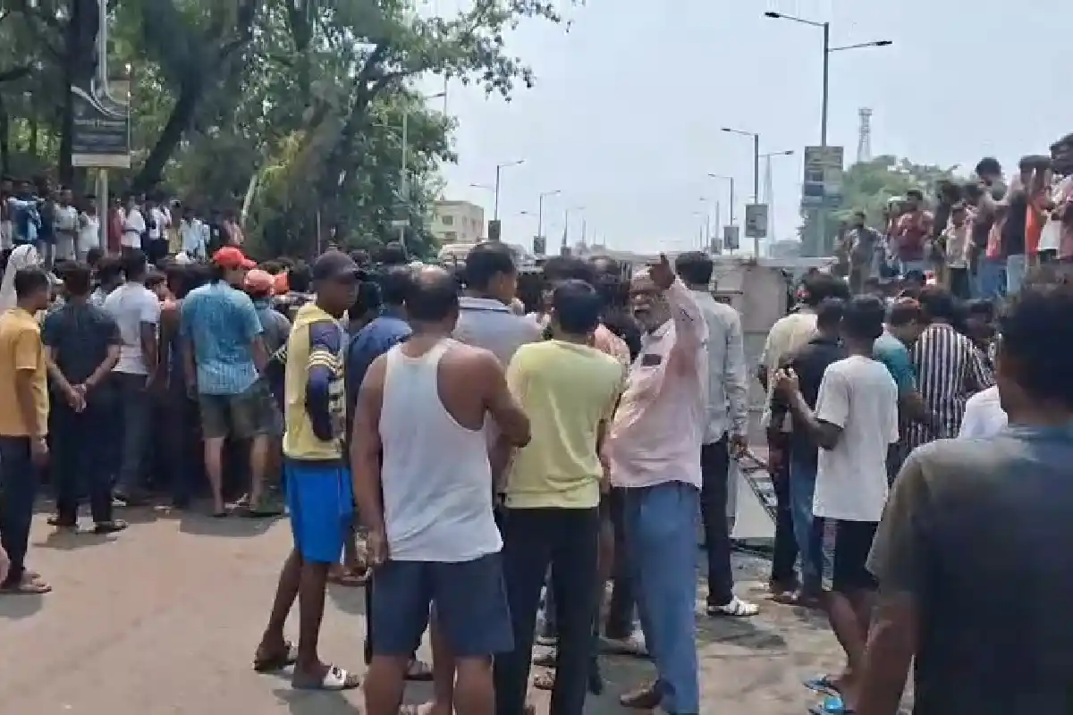 Asansol road accident delivery boys death: आसनसोल में सड़क हादसे में दो ऑनलाइन डिलीवरी कर्मियों की मौत, चालक गिरफ्तार