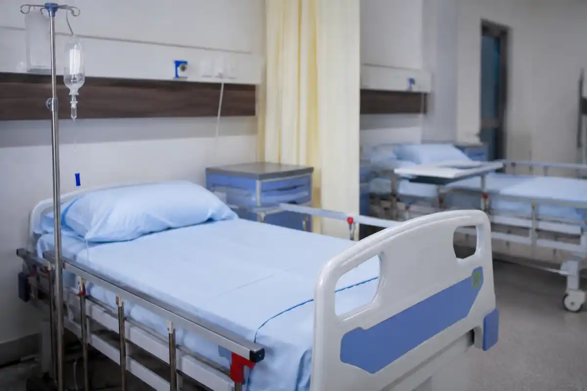 नागपुर के कई निजी अस्पतालों में अप्रशिक्षित कर्मचारियों से इलाज कराने के आरोप, मरीजों की सुरक्षा पर उठे सवाल