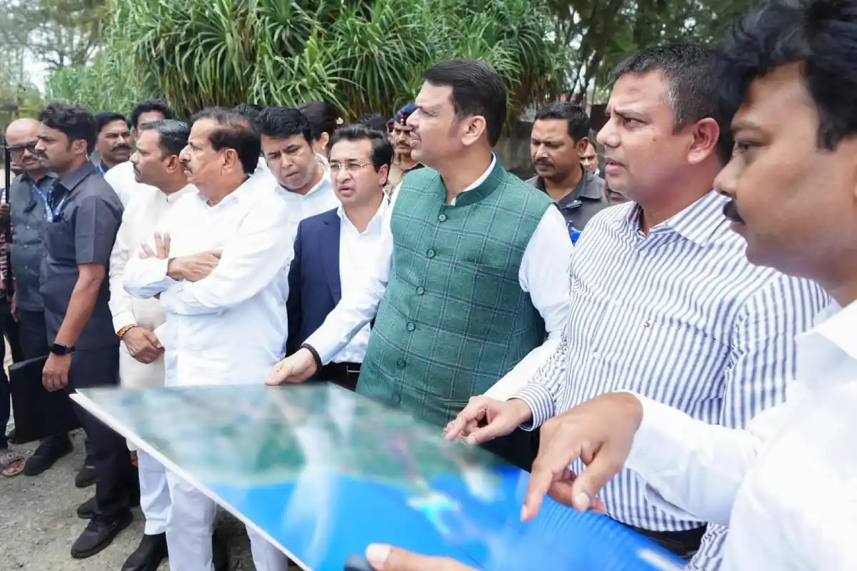 Palghar Development Devendra Fadnavis Project Review: पालघर के विकास को नई गति देने के लिए मुख्यमंत्री ने बड़ी परियोजनाओं का निरीक्षण किया
