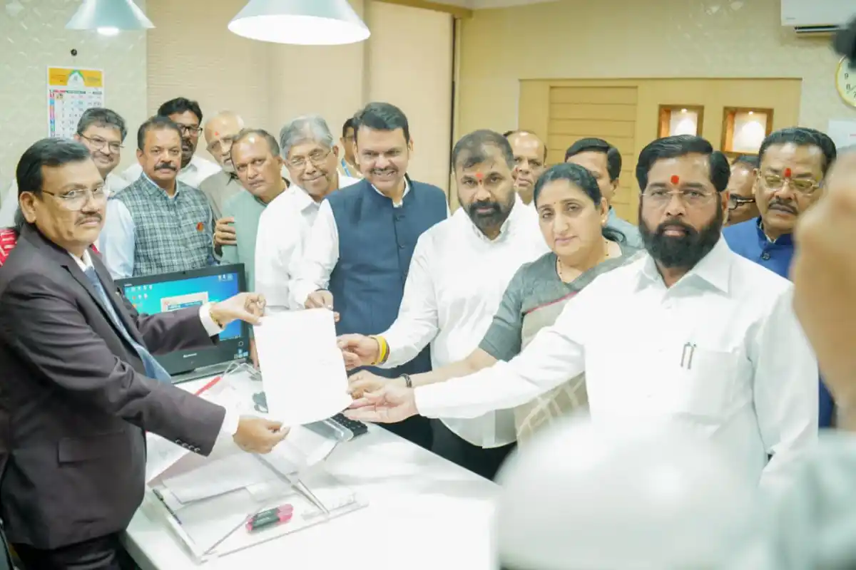महाराष्ट्र विधान परिषद के उपसभापति पद के लिए नामांकन दाखिल, महायुति के नेताओं की रही मौजूदगी