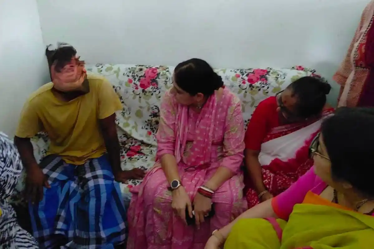 BJP delegation visits suryapur survivor home: सूर्यपुर में पीड़िता के घर पहुंचा भाजपा का दल, परिवार से की मुलाकात