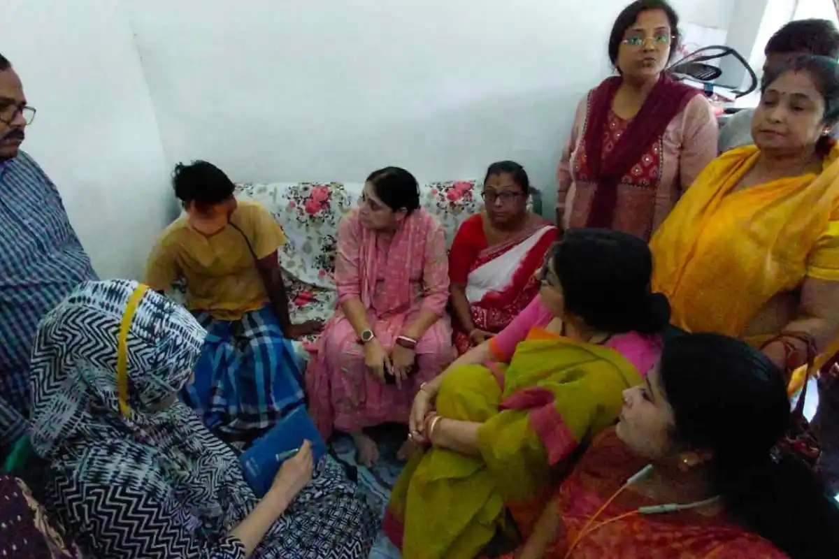 BJP delegation visits suryapur survivor home: सूर्यपुर में पीड़िता के घर पहुंचा भाजपा का दल, परिवार से की मुलाकात