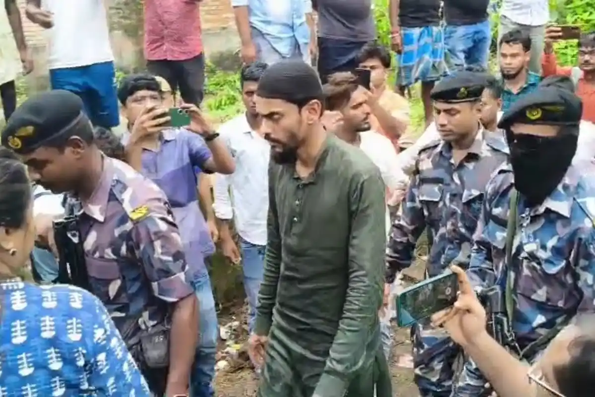 Naushad Siddiqui Baruipur Suryapur Visit: बारुईपुर के सूर्यपुर में रिमी खातून के घर पहुंचे नौशाद सिद्दीकी
