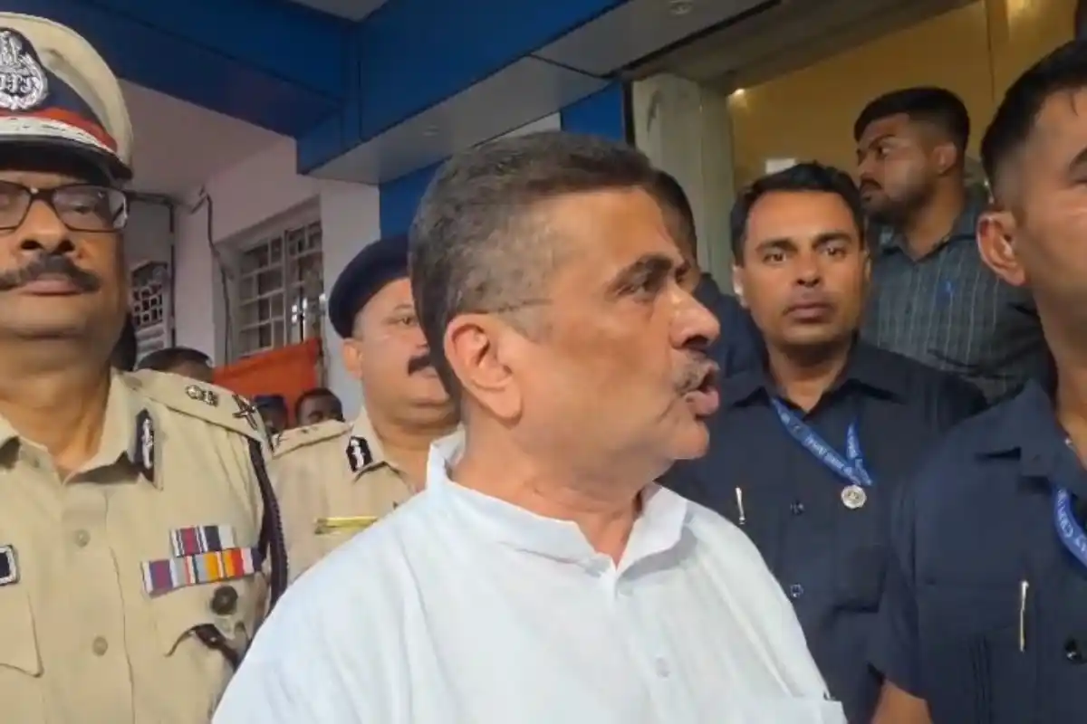 Baruipur Minor Rape Case Suvendu Adhikari Visit: बारुईपुर में नाबालिग से दुष्कर्म मामले के बाद शुभेंदु अधिकारी ने घटनास्थल पहुंचकर पीड़िता के परिवार से मुलाकात की