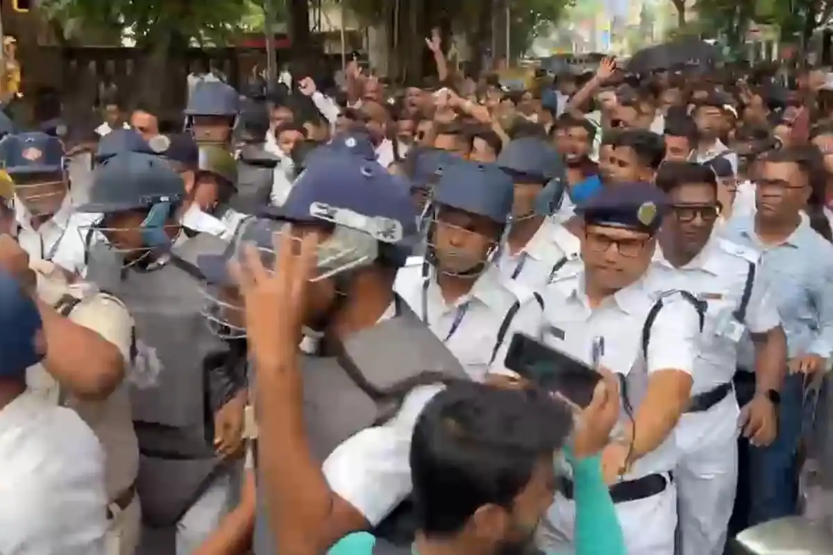 Ballygunge TMC procession slogan clash: बालीगंज में तृणमूल की रैली शुरू होने से पहले नारेबाजी, माहौल हुआ गरम