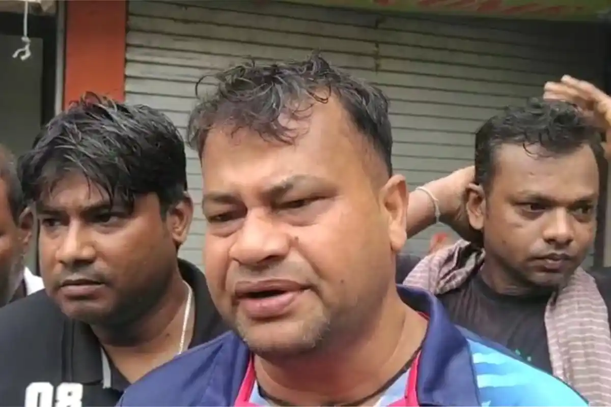 Asansol Footpath Encroachment Removal Drive: आसनसोल में नगर निगम ने फुटपाथ से अवैध दुकानें हटाने का अभियान चलाया