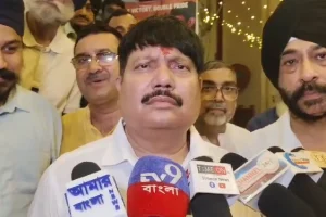 नव तृणमूल नेता से मुलाकात पर बोले अर्जुन सिंह- "निर्मल घोष जहां भी रहें, गिरफ्तारी तय, कानून अपना काम करेगा"