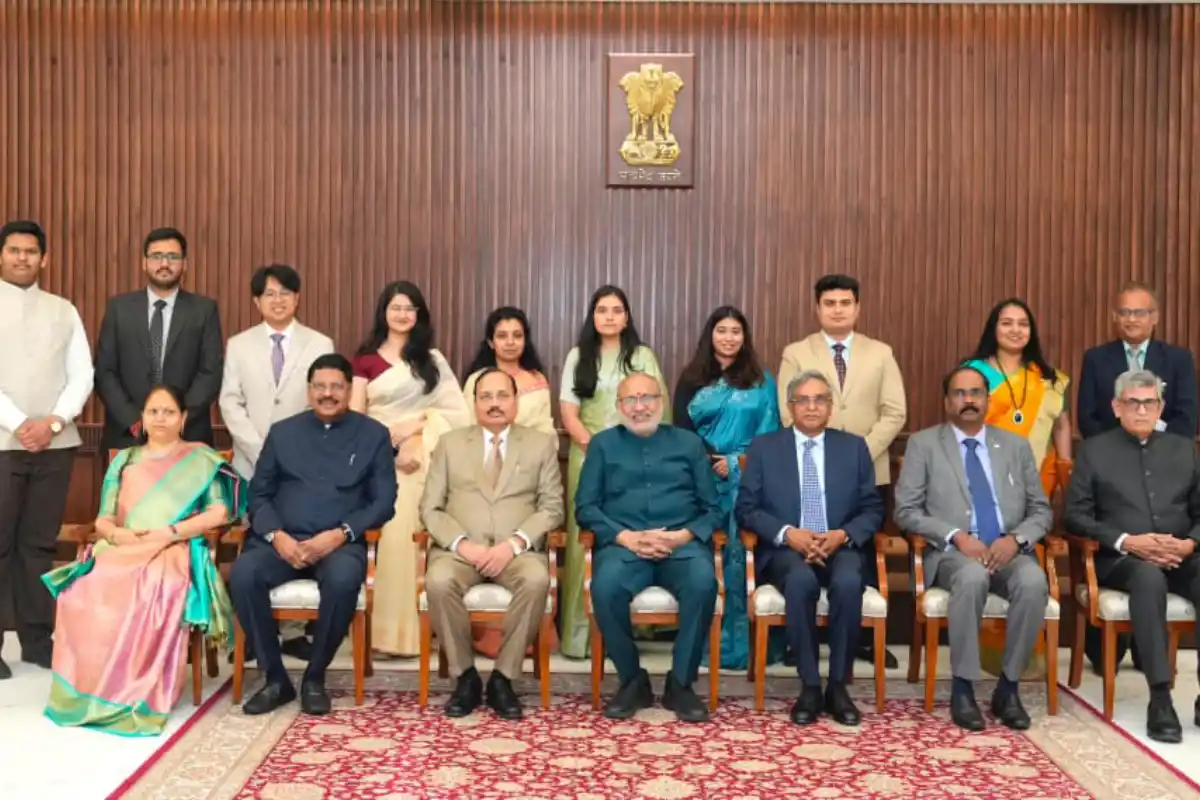 Vice President releases The Voice of Justice Justice Gavai Speaks book: नई दिल्ली में उपराष्ट्रपति ने न्यायमूर्ति बी. आर. गवई पर आधारित पुस्तक का विमोचन किया, संविधान और न्याय व्यवस्था की मजबूती पर दिया जोर
