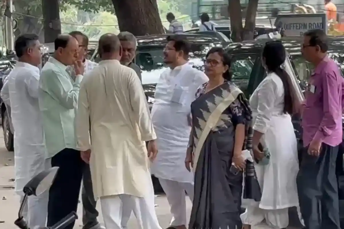 TMC 21 July Gandhi Statue Preparation Check: एक जुलाई कार्यक्रम की तैयारियों का जायजा लेने गांधी प्रतिमा पहुंचे ऋतुब्रत, तृणमूल ने शुरू की तैयारी