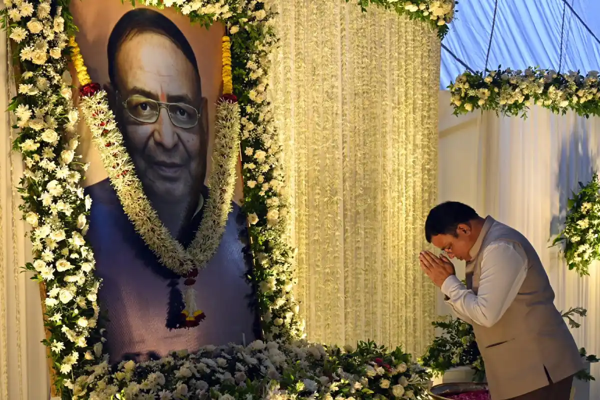 Baburao Tidke tribute meeting Nagpur: बाबूराव तिडके को श्रद्धांजलि, मुख्यमंत्री देवेंद्र फडणवीस ने उनके जनसेवा और सरल स्वभाव को याद किया