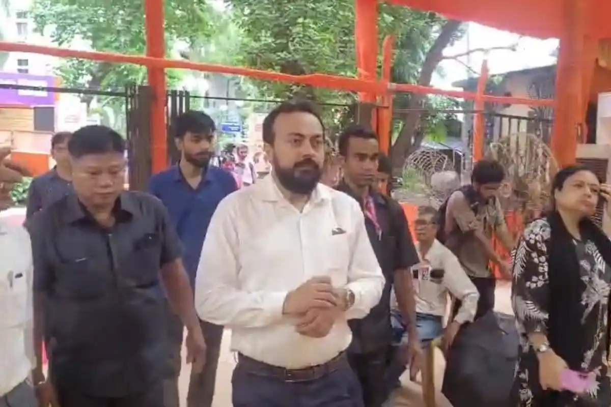 Nandan Football World Cup big screening: नंदन में बड़े पर्दे पर फुटबॉल विश्व कप दिखाने की तैयारी, खेल मंत्री ने पुलिस के साथ व्यवस्था का लिया जायजा